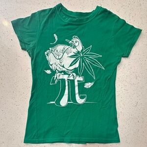 EUC / Green T-Shirt with Chicken Pot Pi Design / pre-loved
